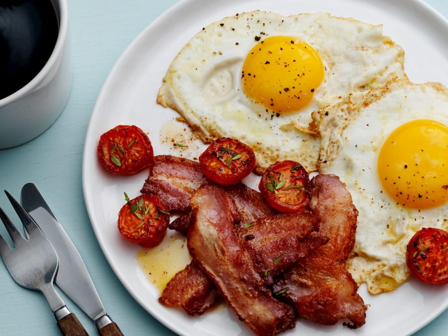Keto dieet recept - bacon met eieren